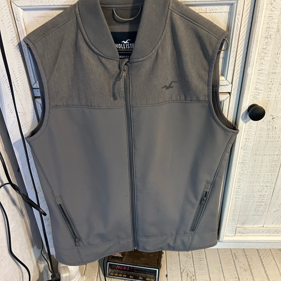 Hollister men’s vest - Picture 3 of 3
